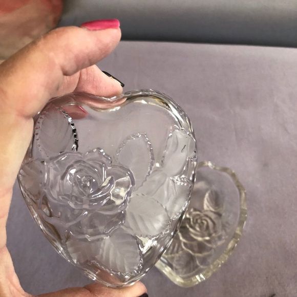 Crystal Vintage  heart  container - Picture 2 of 8